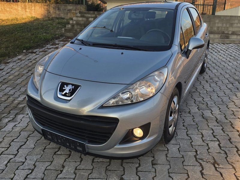 PEUGEOT 207