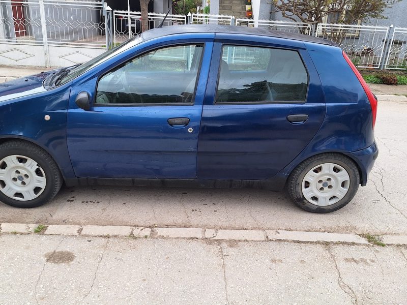 Fiat Punto 1.2 8v – 2001. godište – Odličan – 850€ – Niš