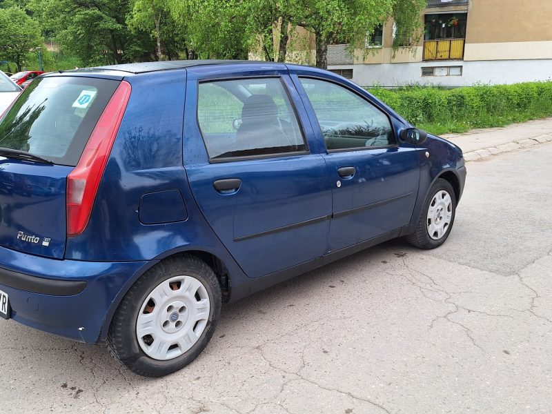 Fiat Punto 1.2 8v – 2001. godište – Odličan – 850€ – Niš