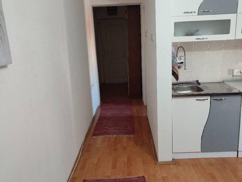 Izdajem garsonjeru – Medijana, Niš (Branka Krsmanovića 20), 220€