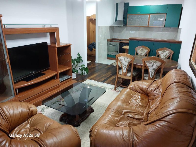 Na prodaju stan 48m² na Somborskom bulevaru u Nišu – Bez agencije