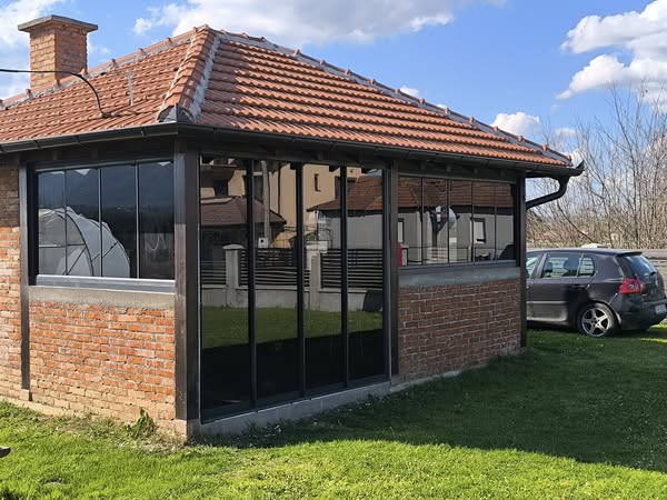 Zastakljivanje terasa kliznim sistemom – Kvalitetna izrada