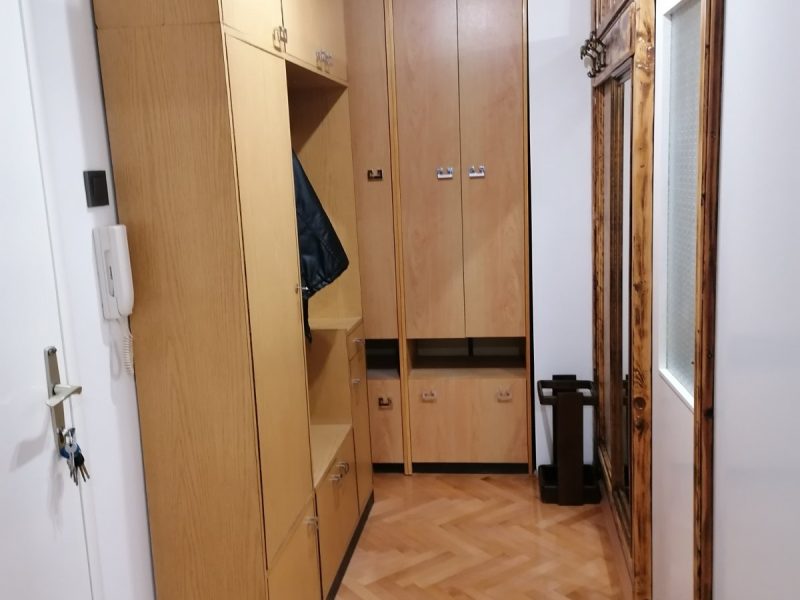 IZDAJEM STAN U DUVANISTU KOD RODA TRZNOG CENTRA