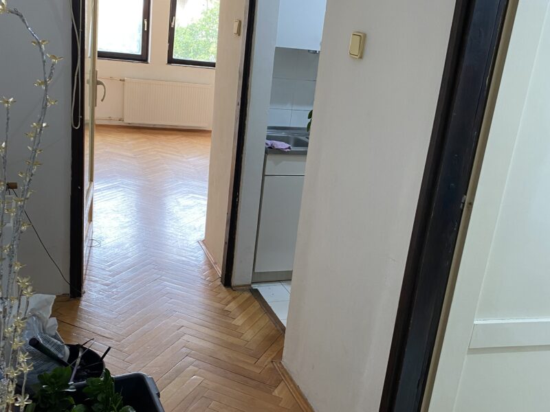 Izdajem jednosoban prazan stan, 40m2