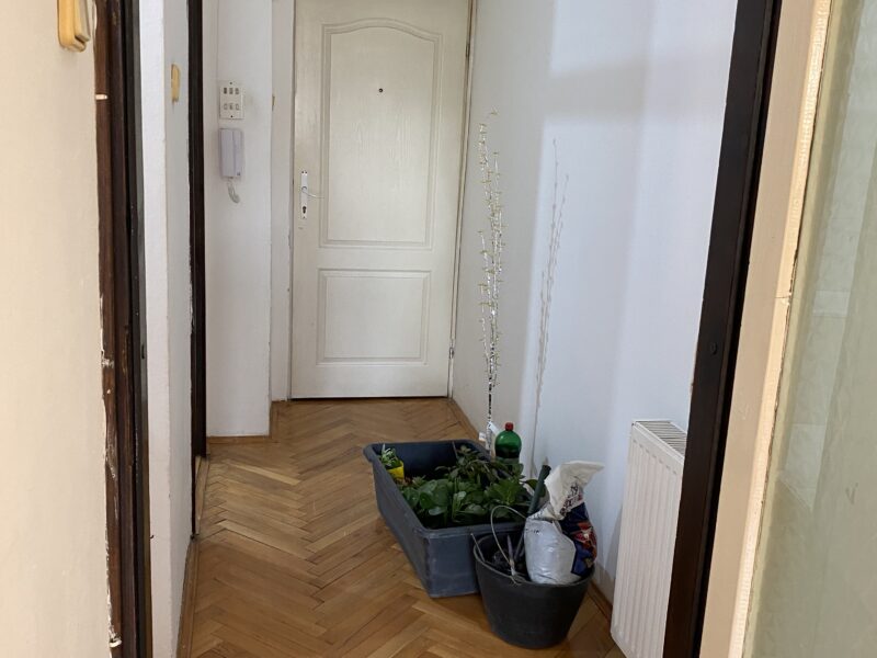 Izdajem jednosoban prazan stan, 40m2