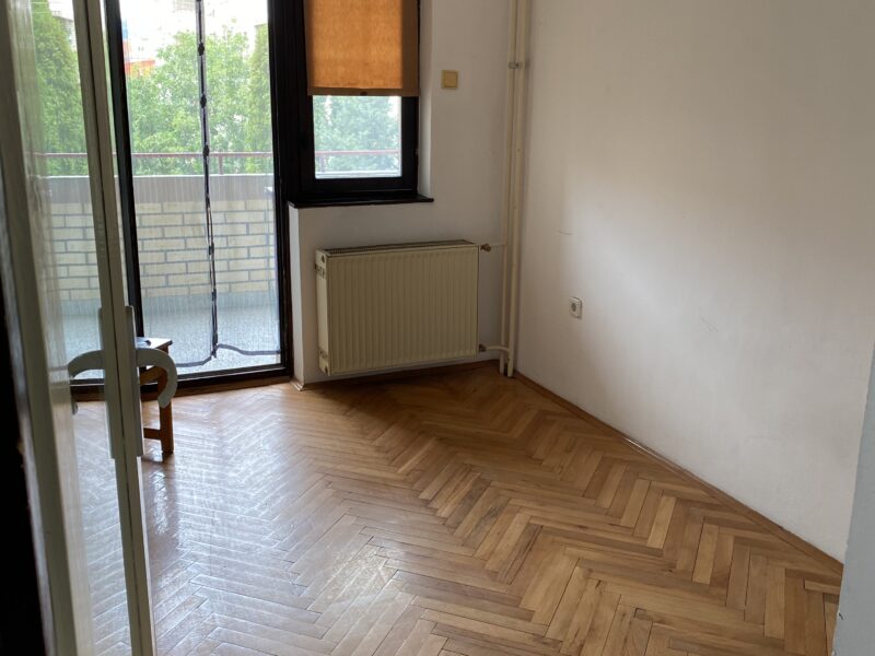 Izdajem jednosoban prazan stan, 40m2