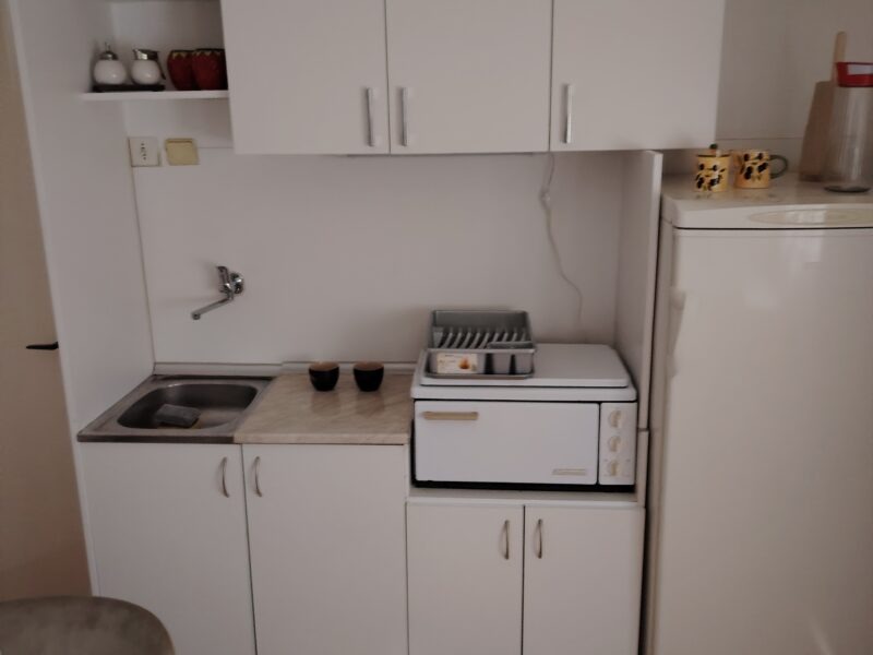 Crveni Pevac garsonjera