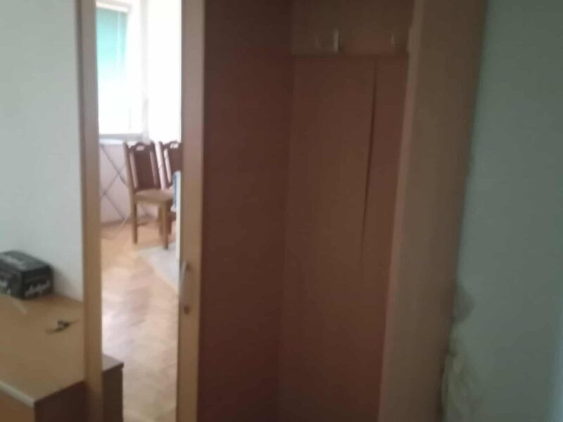 Izdajem garsonjeru na Paliluli
