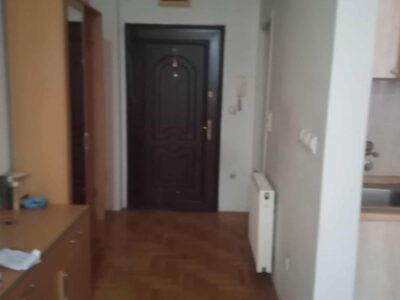 Izdajem garsonjeru na Paliluli