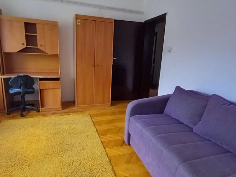 Izdajem dvoiposoban namesten stan u Duvanistu, Nis