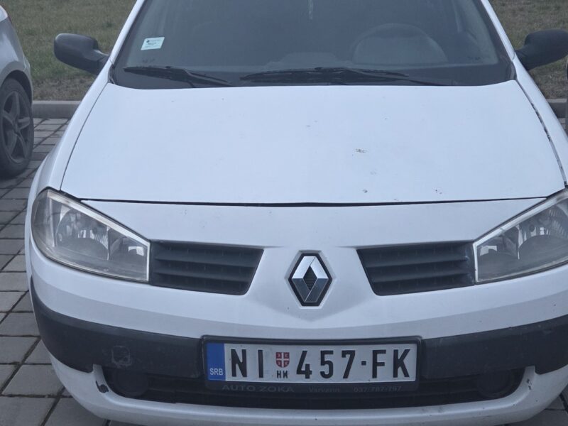 Prodajem automobil reno megane