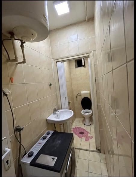Izdaje se kompletno namešten stan u centru Niša