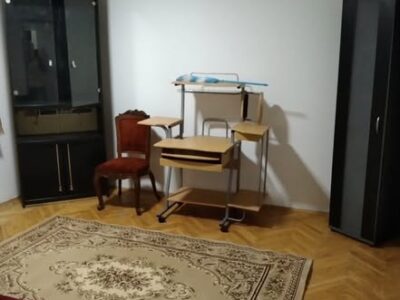 Izdaje se kompletno namešten stan u centru Niša