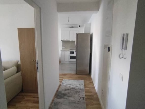 Izdaje se potpuno namesten stan povrsine 56 m²