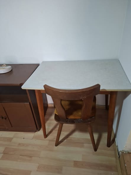 Izdajem garsonjeru na paliluli