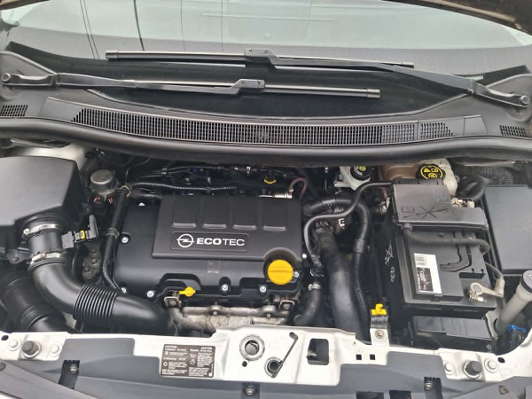 OPEL MERIVA 1.4 b.turbo 2011