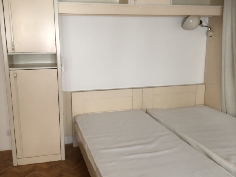 : Izdaje se komforan 2.5 stan, 110m², Prvomajska (kod Muzicke skole), sa parkingom
