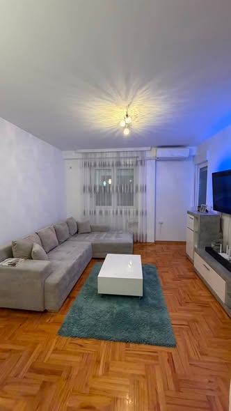 Izdaje se jednoiposoban stan – 41 m²