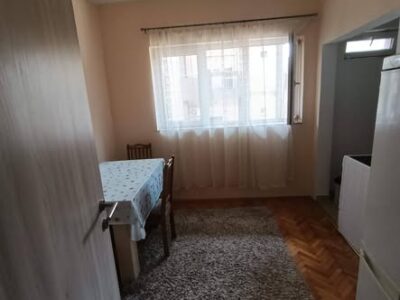 Izdajem dvosoban stan kod starog gorblja