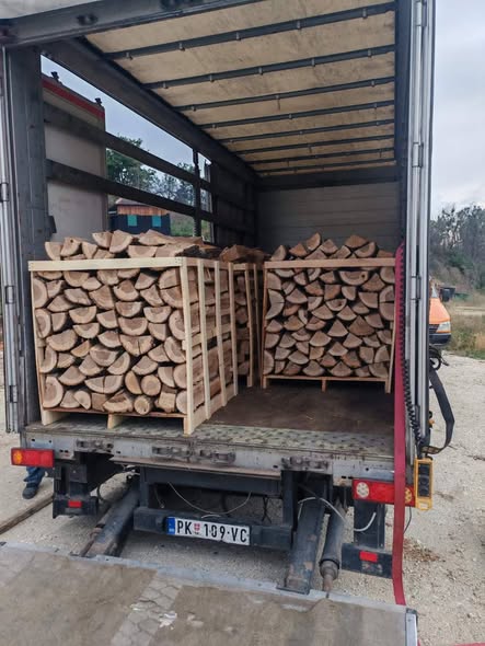 Drva na paleti 1pal 1 metar drva prva klasa