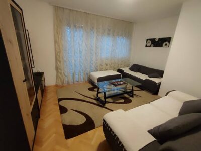 Izdajem dvosoban stan 52m2 kod vojne bolnice