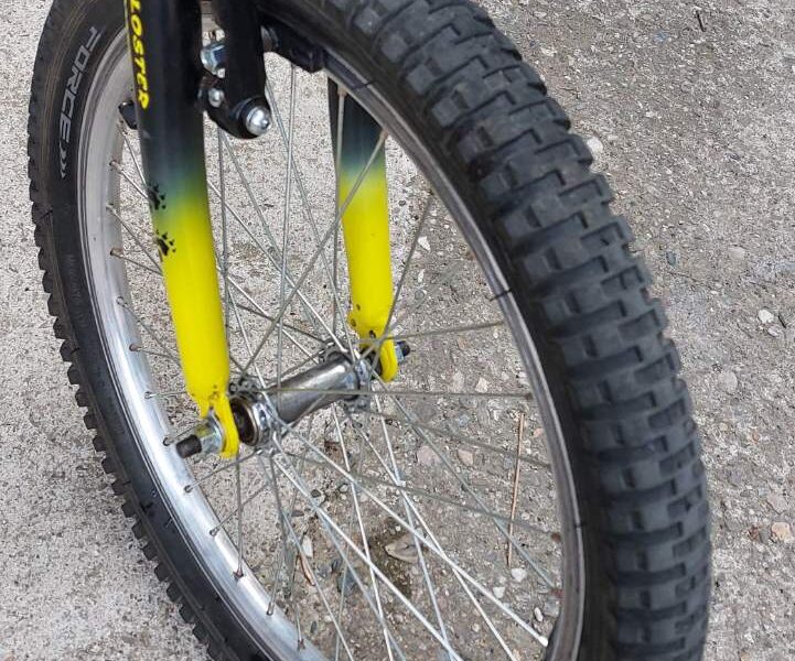 Prodajem dečiji bicikl Explorer Venera Yelloster 20"