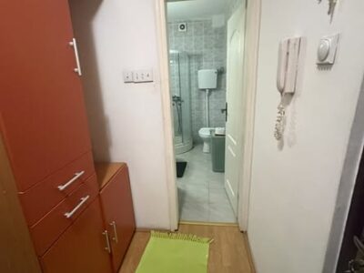 Izdajem namesten stan u Studenickoj ulici