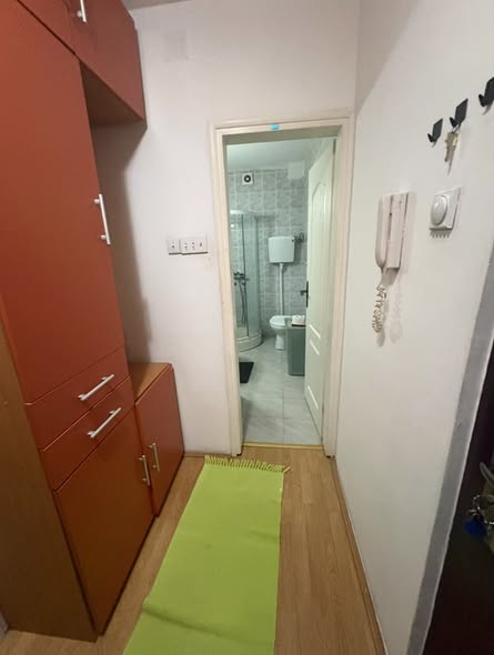 Izdajem namesten stan u Studenickoj ulici