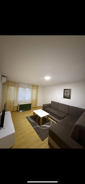 Izdajem stan u centru Niša
