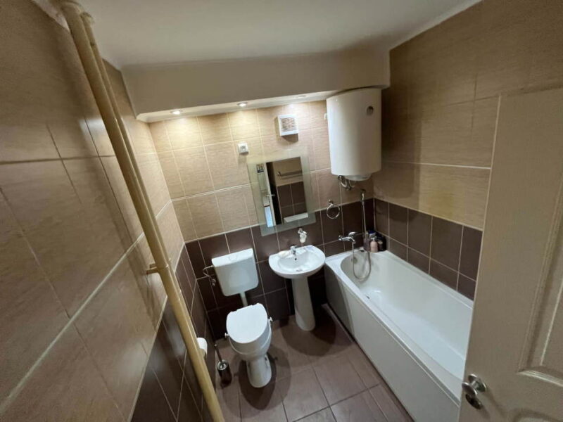 NA PRODAJU – MODERNO OPREMLJEN STAN 73 m² + terasa, BAGLJAŠ – ZRENJANIN